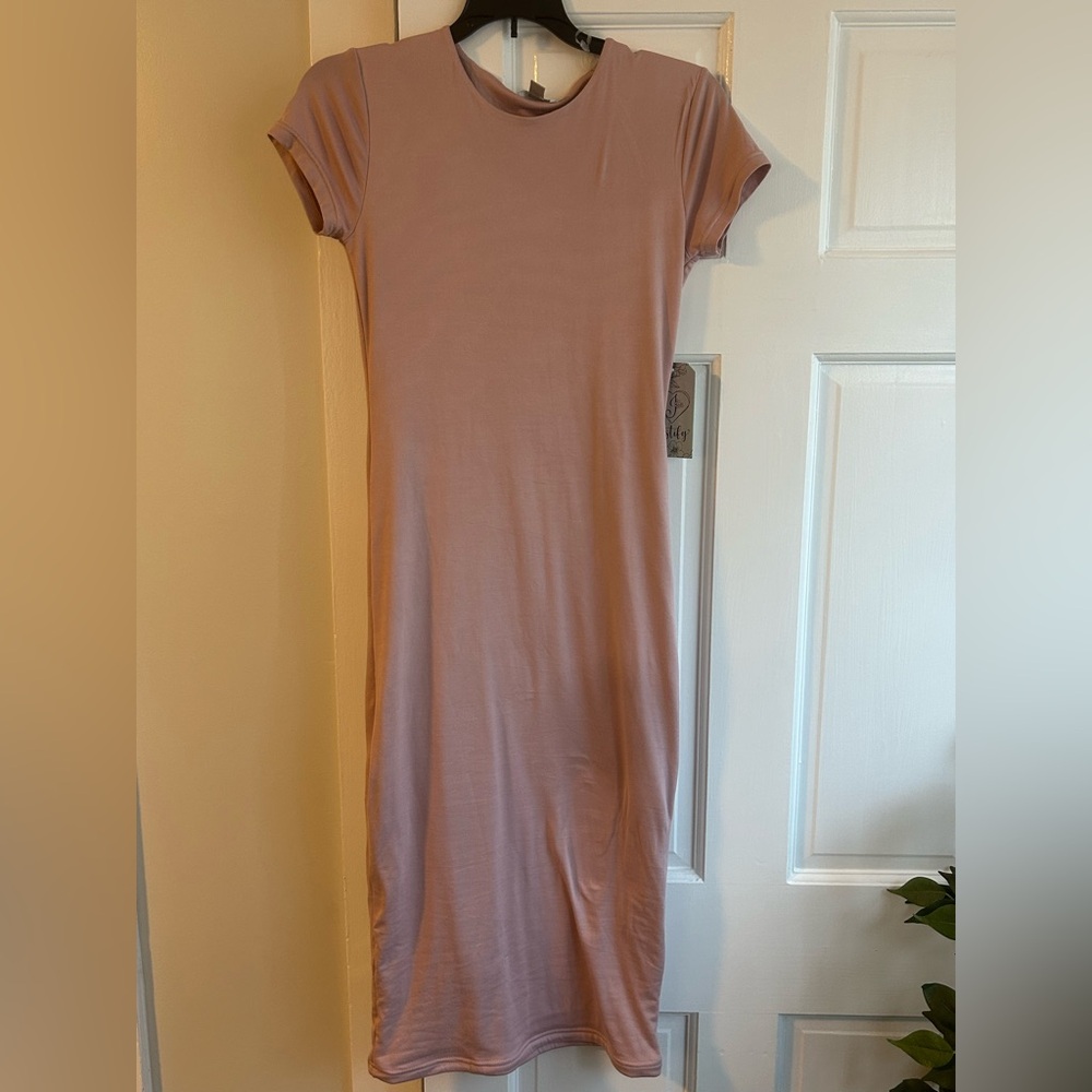 Pink bodycon dress